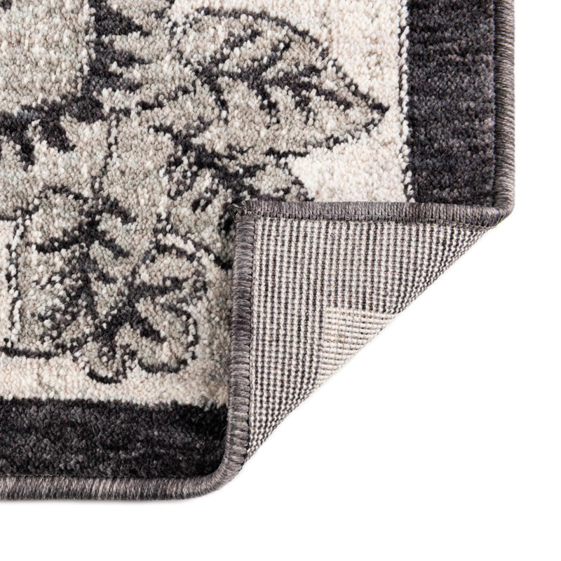 Policarpio Oriental Indoor Rug, Rectangle 4' x 6'
