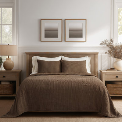 Ribbed Matelassé Cotton Coverlet Set