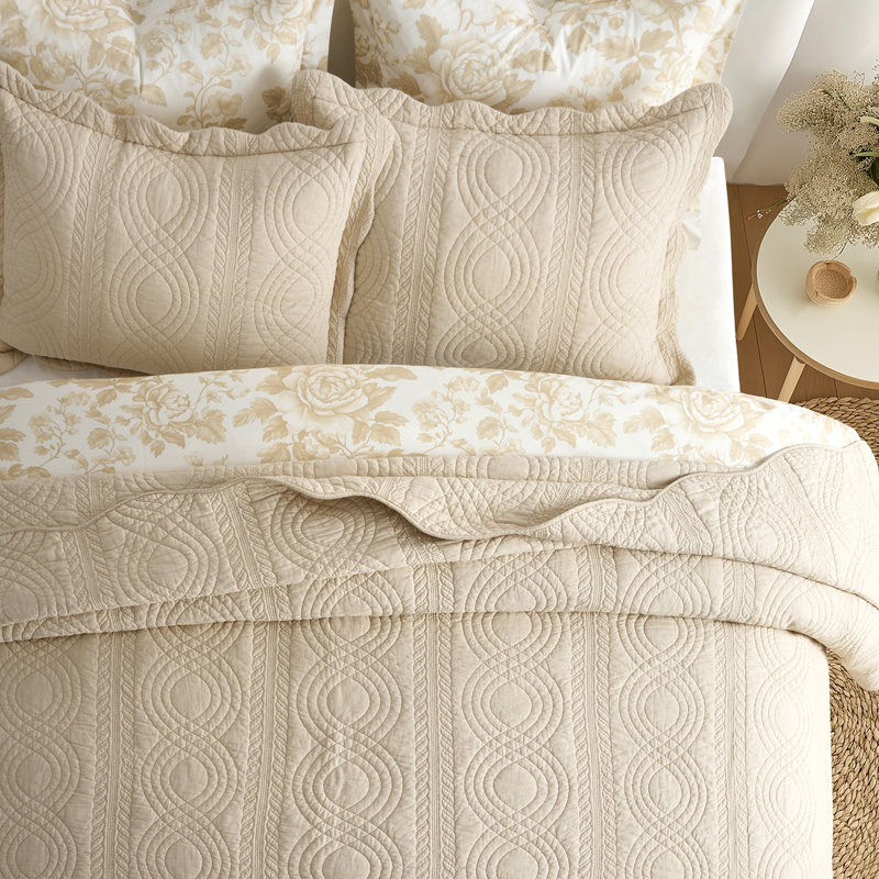 Scallop Edge 100% Cotton Quilt Set, Queen Quilt + 2 Queen Shams, Flax Beige