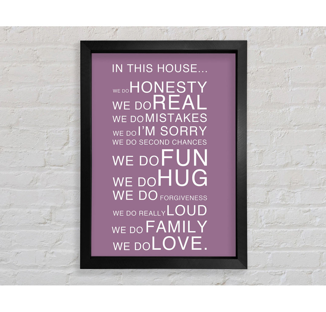 Family Quote In This House Dusty Pink - Einzelne Bilderrahmen Kunstdrucke