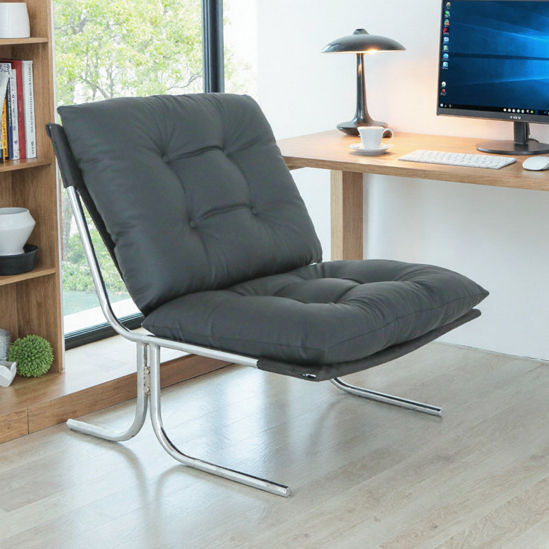 Fauteuil d'appoint moderne en similicuir noir avec dossier haut et pieds en métal, Noir