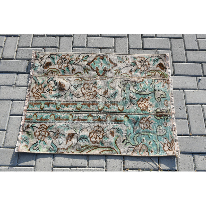 Charmant petit tapis turc rétro vert idéal pour la décoration intérieure et l'accentuation de la salle de bain