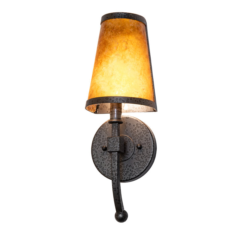 1 - Light Wallchiere