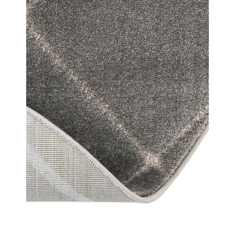 Latitude Run® Checks Novica Rug Gray and Silver, Round 3'1"