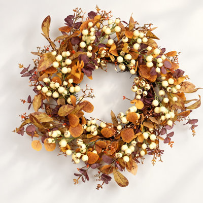 Couronne d'automne artificielle de 61 cm (24 po) avec feuilles et baies d'eucalyptus mélangées, idéale pour décorer la porte d'entrée ou la maison, pour les fêtes de fin d'année.