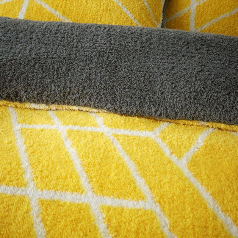 Polyester Geometric Shapes Duvet Cover with Pillowcases, Yellow, Double - 2 Standard Pillowcases