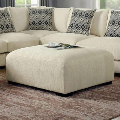 Repose-pieds de salon en tissu de chenille beige, siège confortable et moelleux, pieds en bois et mousse, repose-pieds 1pc seulement.