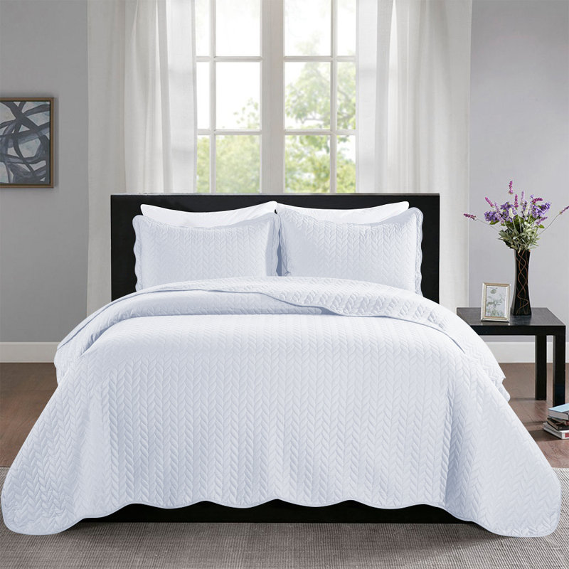 Oversized Embossed Bedspread Set For King & Cal King | Soft Microfiber | Hotel-Quality Finish, White