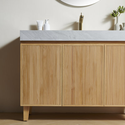 Meuble-lavabo LULA 48, sur pied, comptoir en pierre frittée gris Carrara veinée et lavabo en céramique avec 1 trou pré-percé pour robinetterie, démonté, sans robinetterie ni bonde, couleur bois naturel