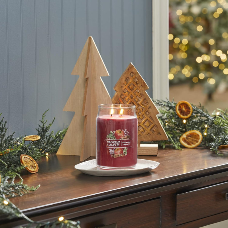 Red Apple Wreath Scented Jar Candle