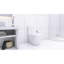 Toilette de salle de bain contemporaine avec siège allongé ultra-silencieux et à fermeture douce-123482671