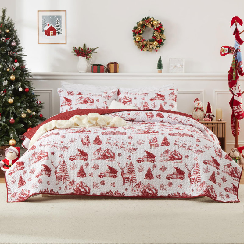 Reversible Christmas Reindeer Quilt Set, 90x96in
