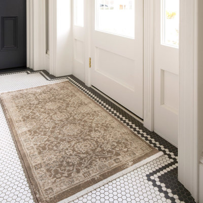 Vulpecula Damask Hand Tufted Area Rug