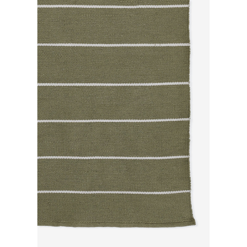 Area Rug in Green, Rectangle 3'6" x 5'6"