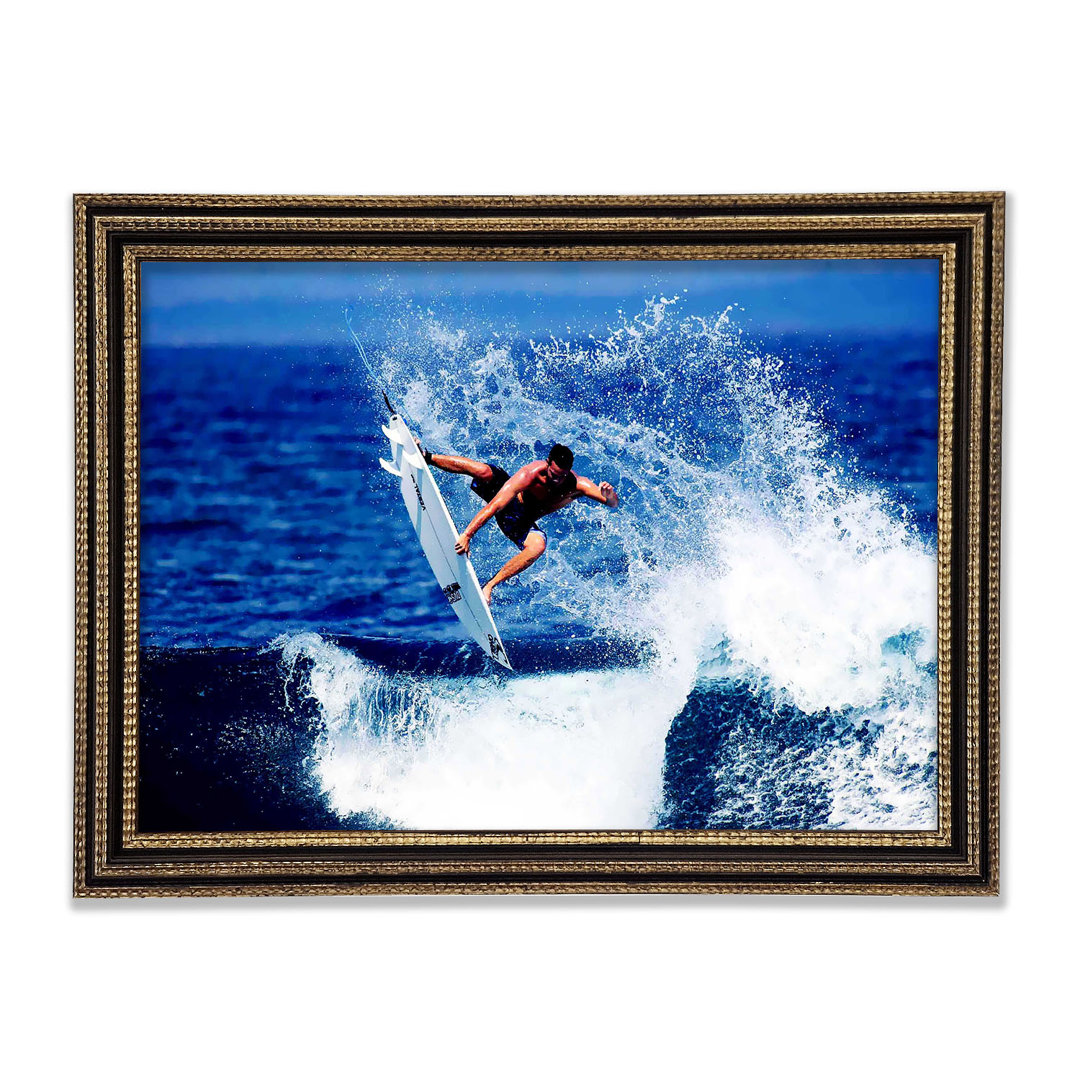 Surfer Jumping The Wave Gerahmter Druck Wandkunst