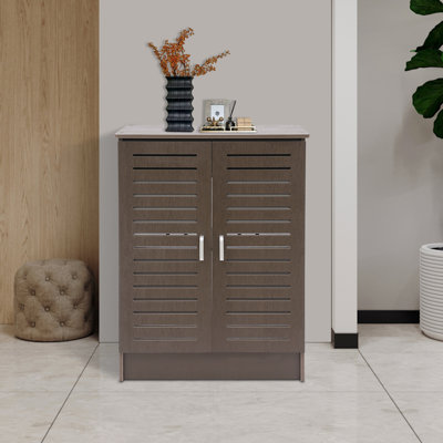 Armoire de rangement pour toupie et gestion des câbles Wi-Fi