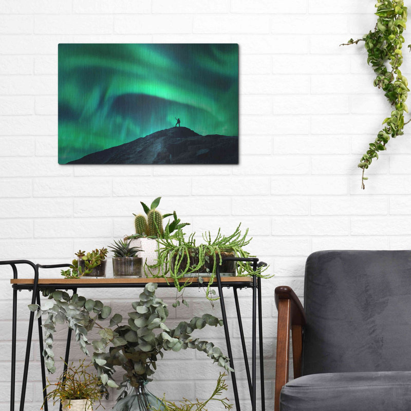 «Northern Lights and Woman» par Luxe, H 12 po x l 16 po