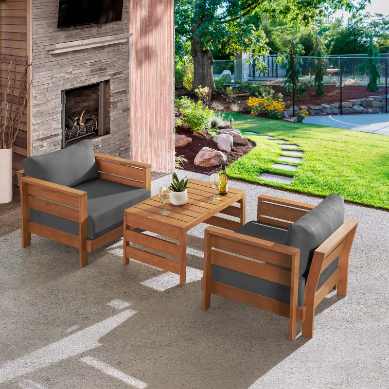  Ensemble de meubles de patio 3 pièces Barton - Table et chaises d'extérieur en bois d'eucalyptus résistant aux intempéries avec coussins gris - Ensemble de meubles d'extérieur modernes pour porche, terrasse ou piscine (naturel)