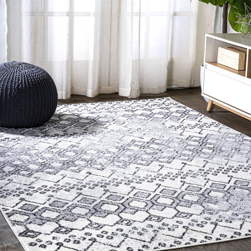 Maidste Moroccan Geometric Distressed Ivory/Black Rug, Rectangle 4' x 6'