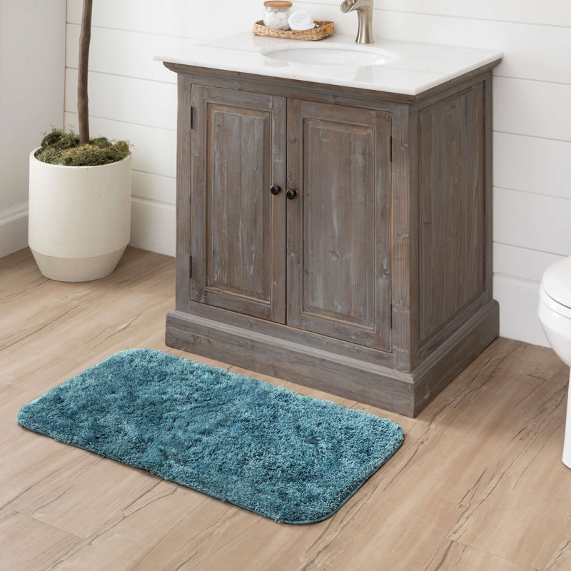 Tapis de bain rectangulaire antidérapant et résistant aux taches / à la décoloration Pirates, L 20 po x L 34 po, Turquoise