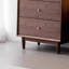 Armoire d'appoint simple et compacte avec porte en verre