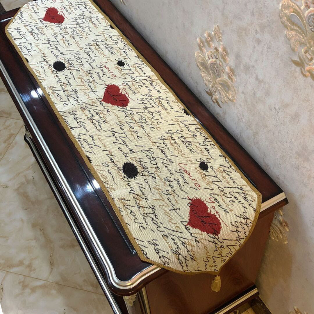 Geometric Cotton Blend Oval Valentine's Day Table Runner Winston Porter 