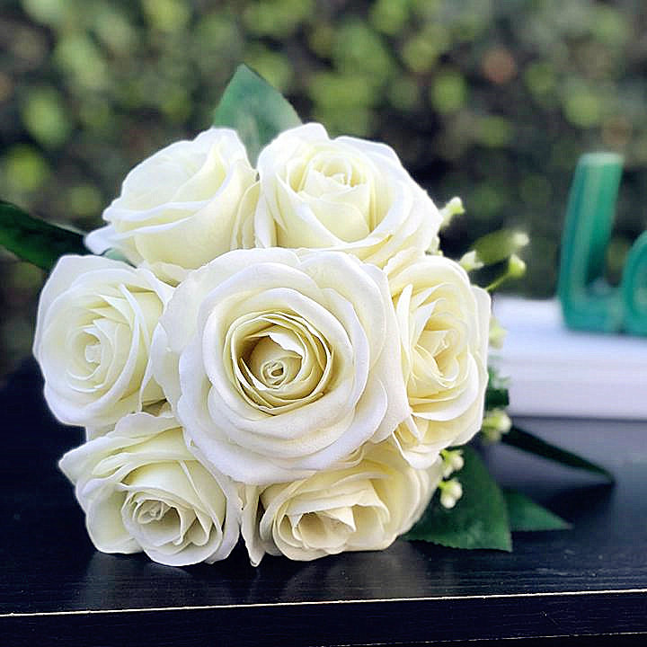 Arrangement floral rose, Oui, Crème