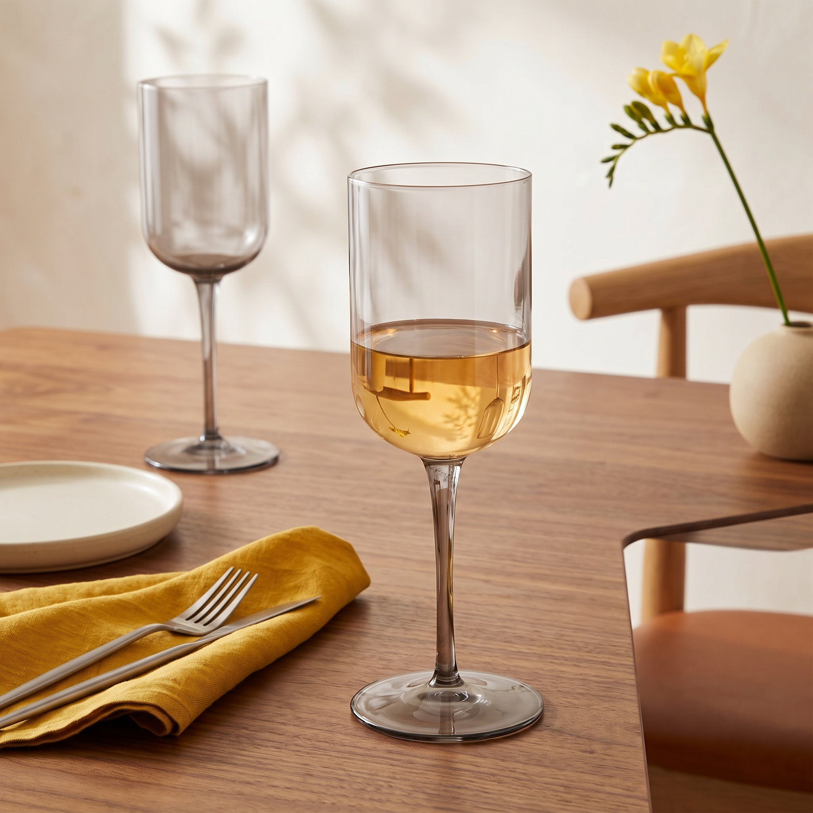 Fuum Crystal Red Wine Glass, Fungi