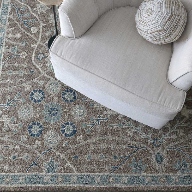 Wren Hand Tufted Wool Floral/Oriental Area Rug in Timber/Beige/Blue, Rectangle 5'6" x 8'6"