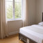 Ensemble de chambre à coucher grand lit, gris, argent, bois noir, ensemble de 3 pièces avec 2 tables de chevet-131006900