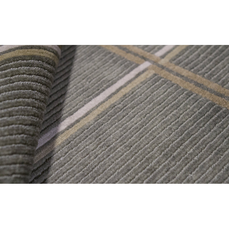 Hand-Knotted High-Quality Gray Area Rug
