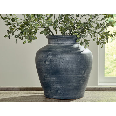 Keron Vase