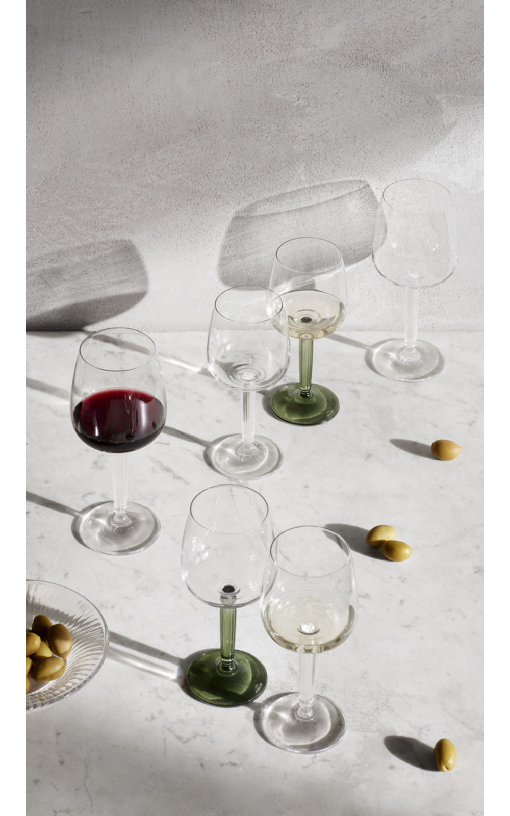 Hammershoi White Wine Glass, Green, 11.8 oz.