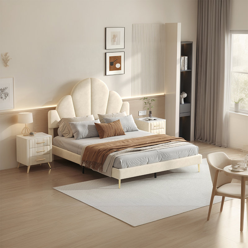 Grand cadre de lit tapissier avec tête de lit plateforme en velours, Beige