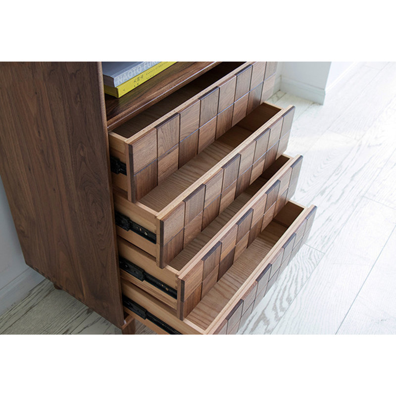 Simple Chessboard Fighting Accent Chest