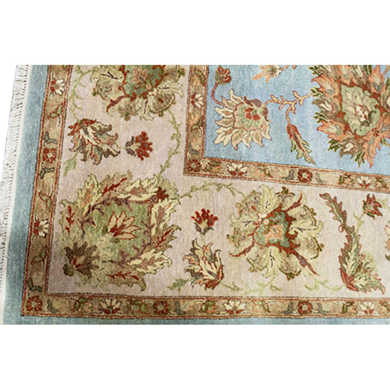 Tapis bleu clair et ivoire noué à la main de haute qualité
