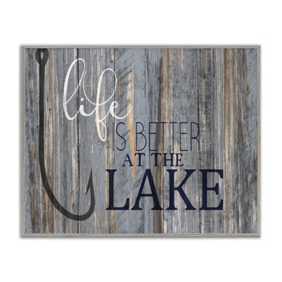 «Lakehouse Cabin», expression nautique grise, estampe numérique par Kim Allen