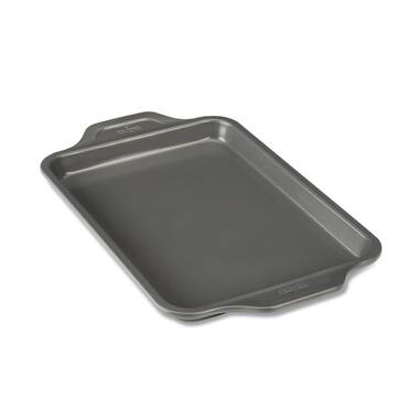 OXO Good Grips Non-Stick Pro 12 Cup Muffin Pan & Good Grips Non-Stick Pro  Cake Pan Square 9 x 9 Inch