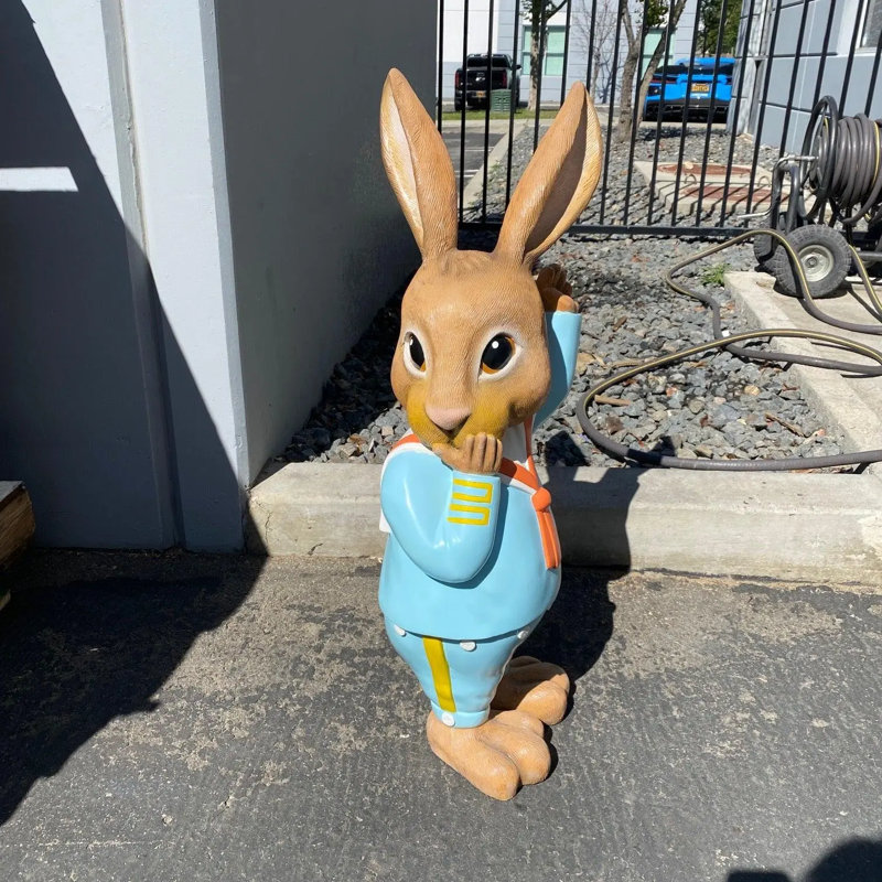 Statue de lapin surdimensionné