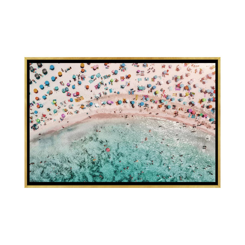 «Beachy» par Honeymoon Hotel - impression, Pas de tapis, H 26 po x l 40 po x 1,5 po, Toile encadrée d'or