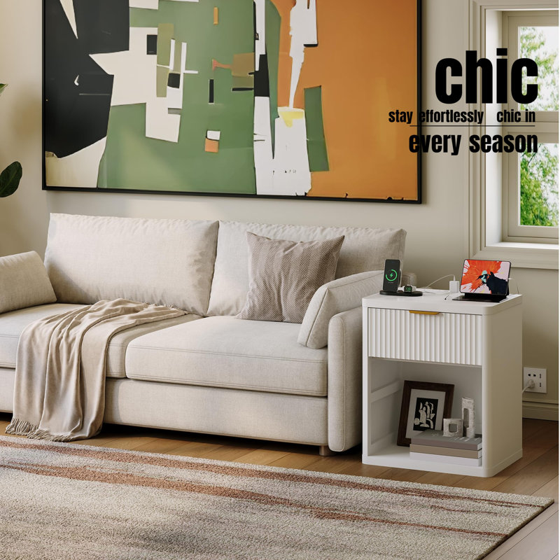 Table de chevet cannelée moderne avec station de charge, tiroirs et espace de rangement ouvert pour la chambre à coucher