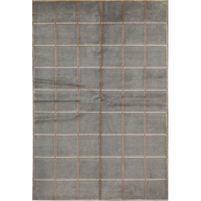 Hand-Knotted High-Quality Gray Area Rug