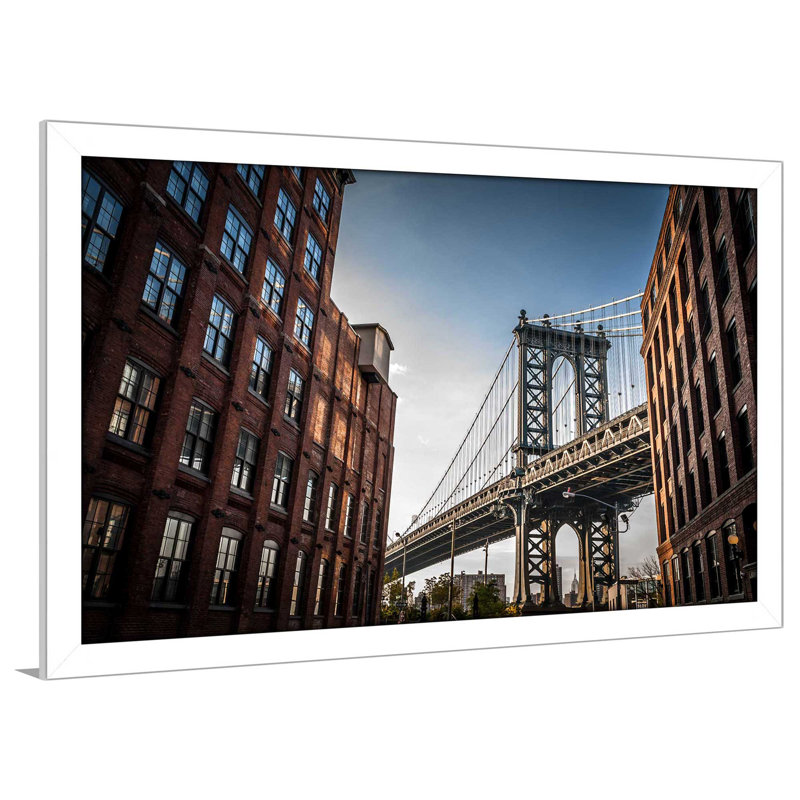 «Manhattan NYC», reproduction de photo encadrée, H 21,5 po x l 27,5 po x P 0,75 po, Cadre blanc