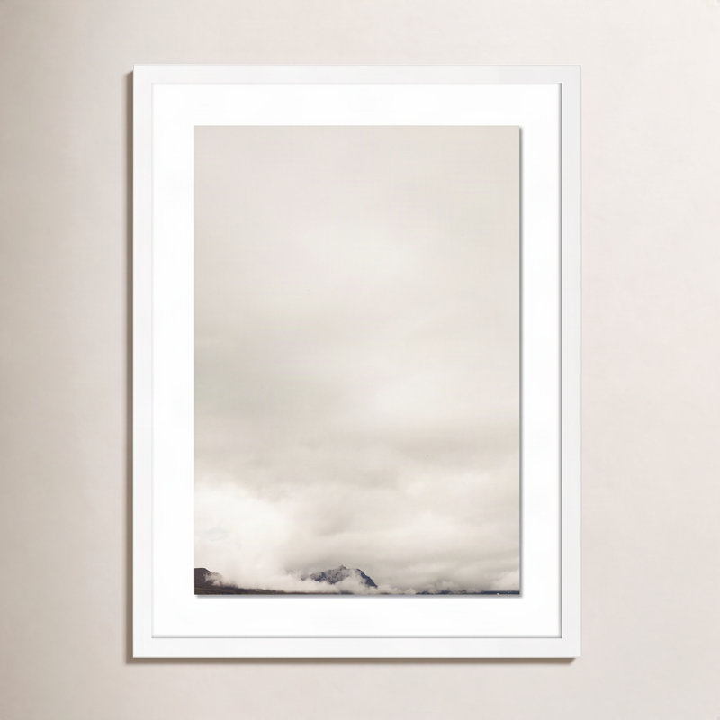 «Clouds 11» par Riley Ryan - Reproduction de photo sur papier encadrée, Blanc, H 24 po x l 18 po x P 1,5 po