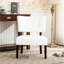 Fauteuil en cuir mélangé avec assise surdimensionnée, matériaux et look élégant, siège d'appoint, revêtement de style tendance