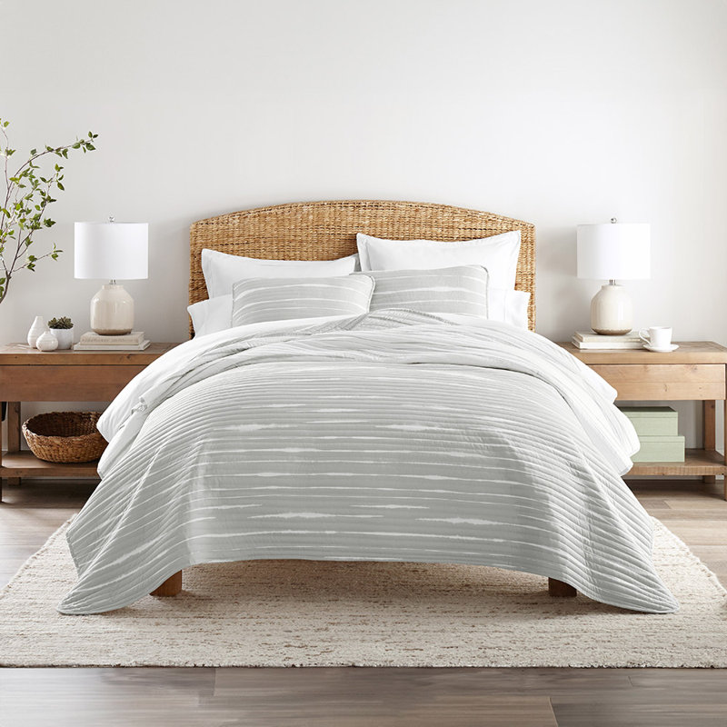 Light Gray Full Microfiber Reversible Quilt Set