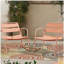 Chaise de salon simple, luxueuse et élégante-126103604