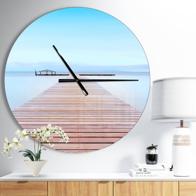 Jetée en bois dans une atmosphère froide - horloge murale moderne, Moyen