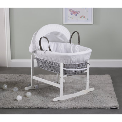  Babykörbchen mit Ausstattung