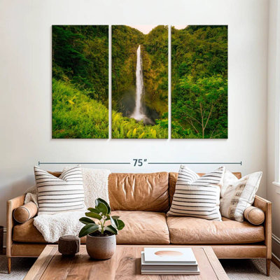 Akaka Waterfall Landscape